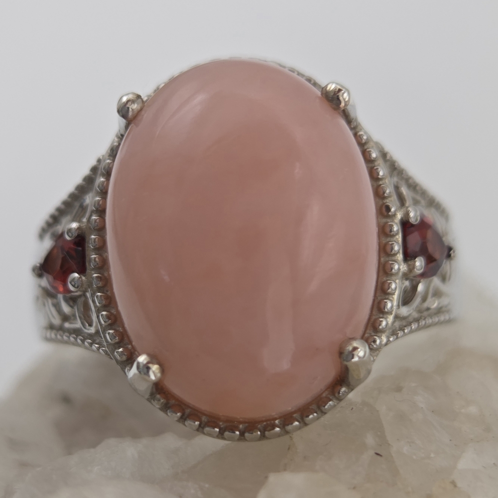 Peruvian Pink Opal. Garnet Ring